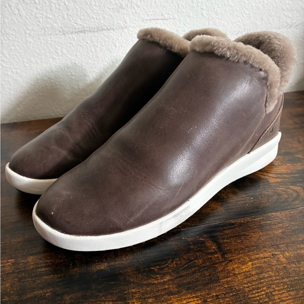 OluKai Malua Hulu Leather Boots Never Worn - Picture 2 of 4